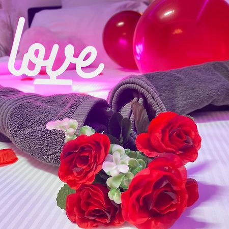 L'Escale Balneo'Romantique - Loveroom - Jacuzzi & Petit Dejeuner Villiers-sur-Marne Zewnętrze zdjęcie