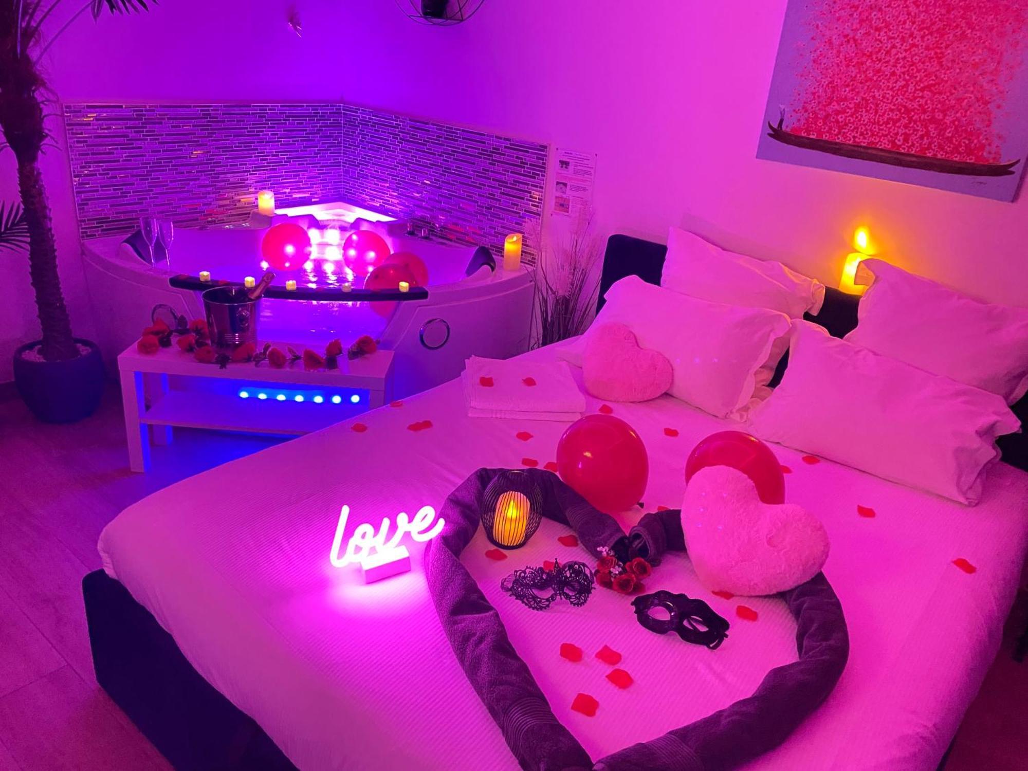 L'Escale Balneo'Romantique - Loveroom - Jacuzzi & Petit Dejeuner Villiers-sur-Marne Zewnętrze zdjęcie