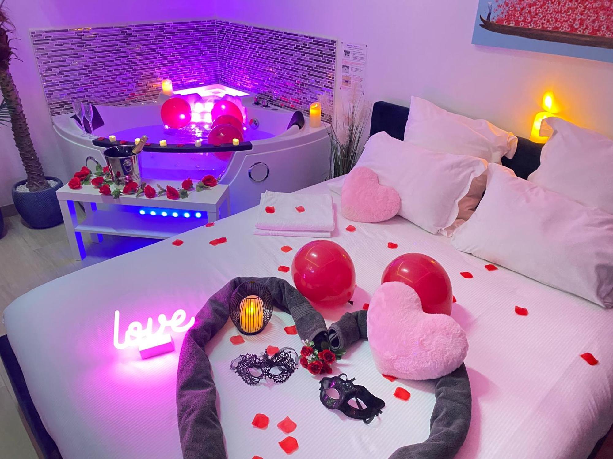 L'Escale Balneo'Romantique - Loveroom - Jacuzzi & Petit Dejeuner Villiers-sur-Marne Zewnętrze zdjęcie