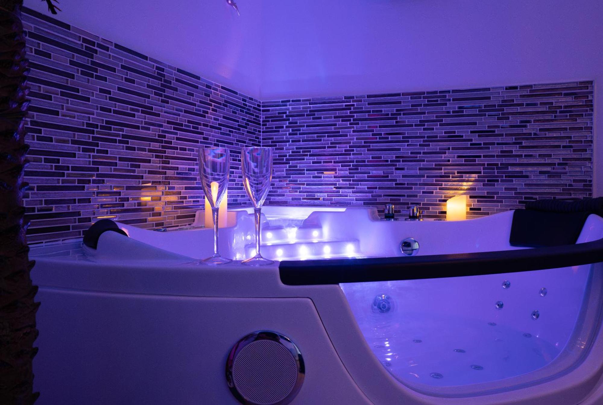 L'Escale Balneo'Romantique - Loveroom - Jacuzzi & Petit Dejeuner Villiers-sur-Marne Zewnętrze zdjęcie